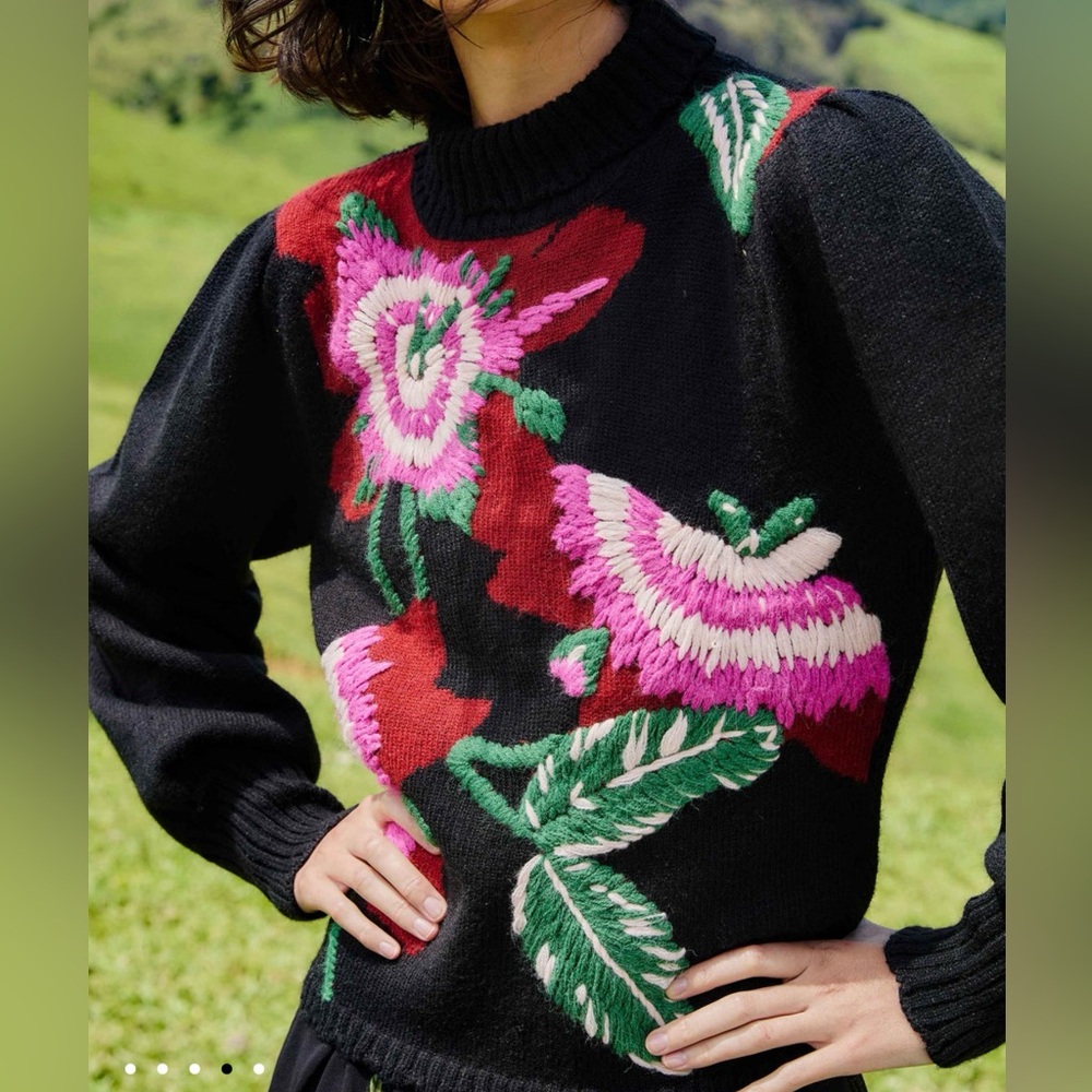 🌸🌹🌺 FARM RIO 🌺🌹🌸 Black Bold Colorful Flower Embroidered Knit Sweater - Picture 3 of 16